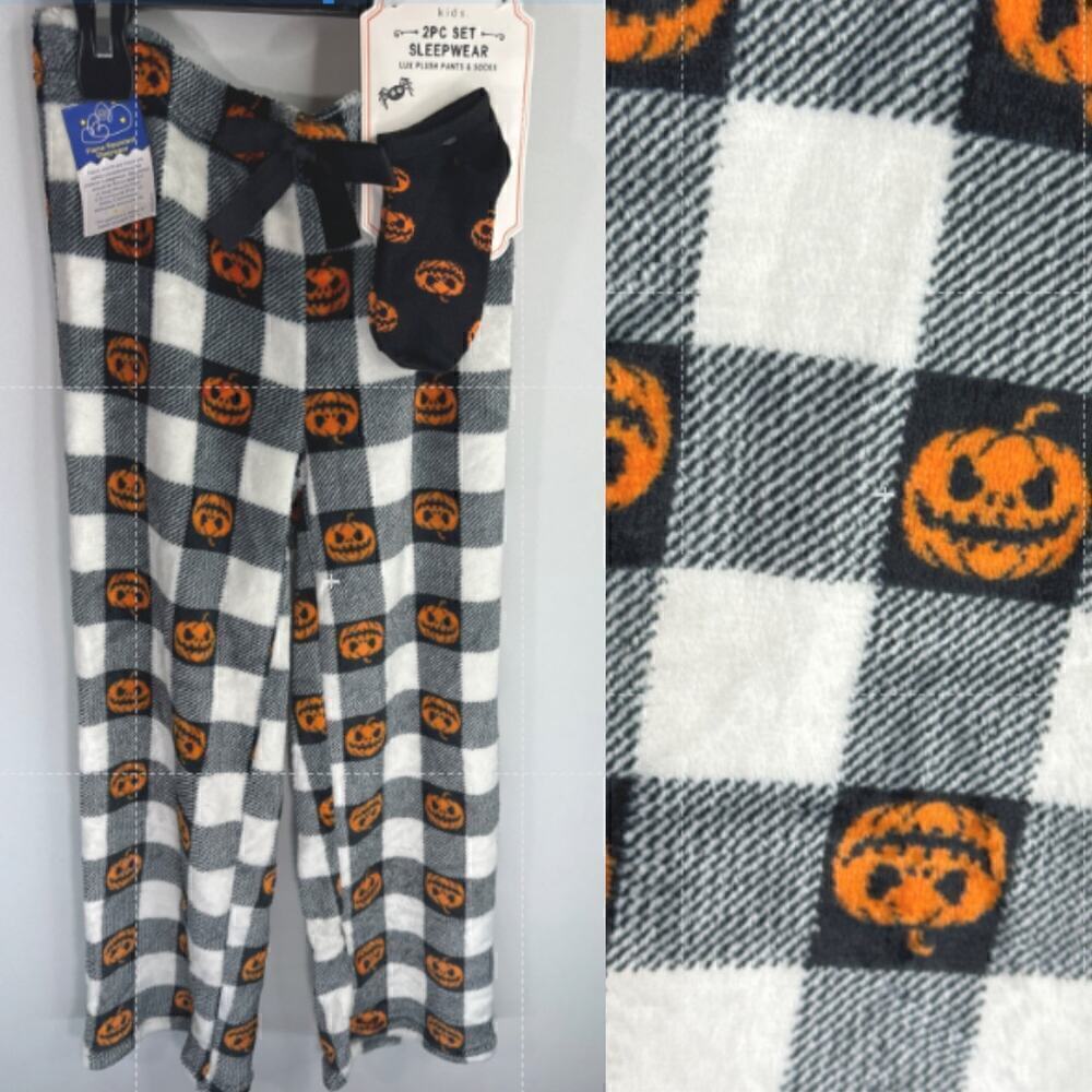 Modern Kids Halloween 2 Pieces Sleepwear Lux Pants‎ & Socks Kids size Large NWT